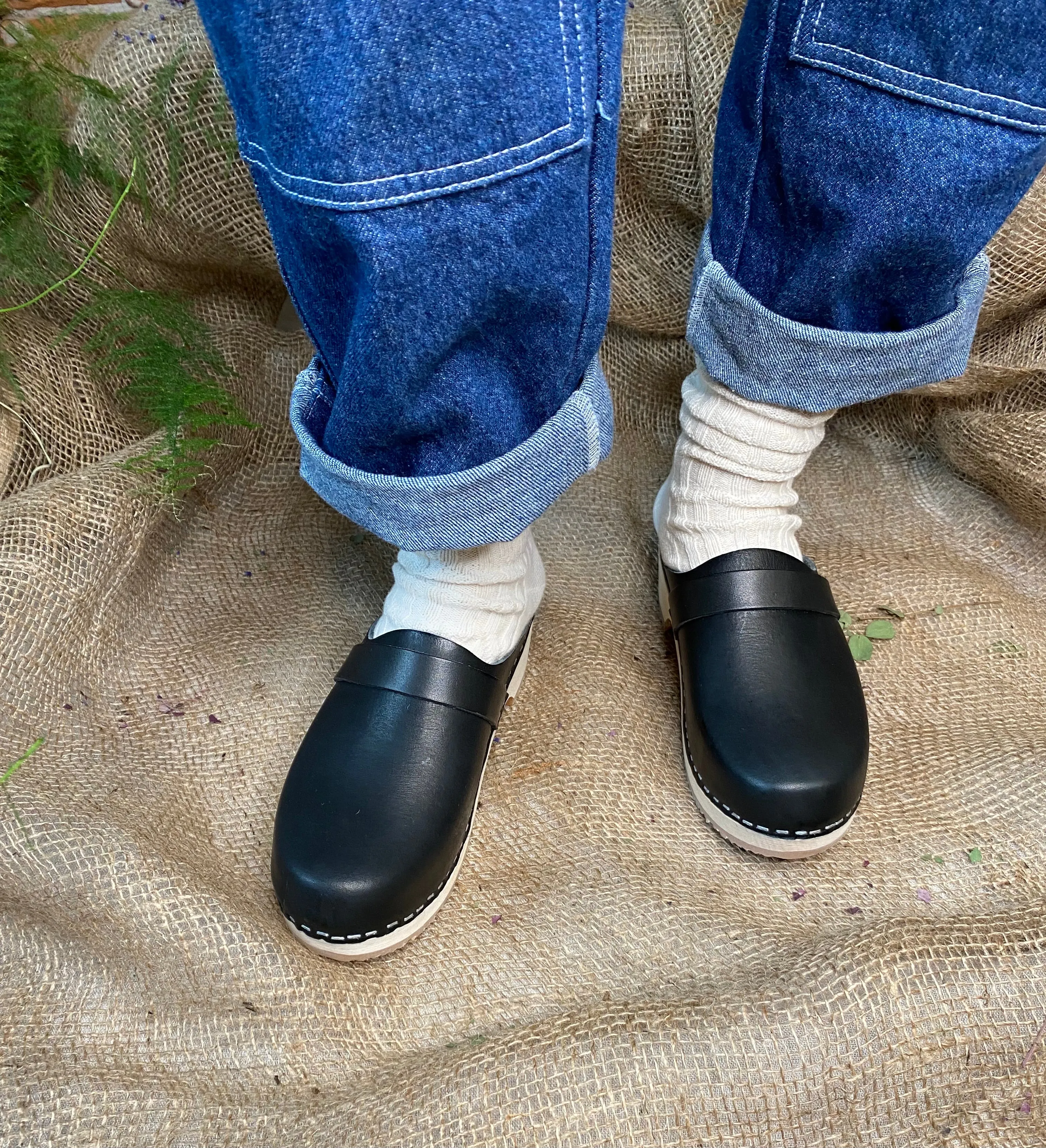 Elsa Classic Black Leather Clogs