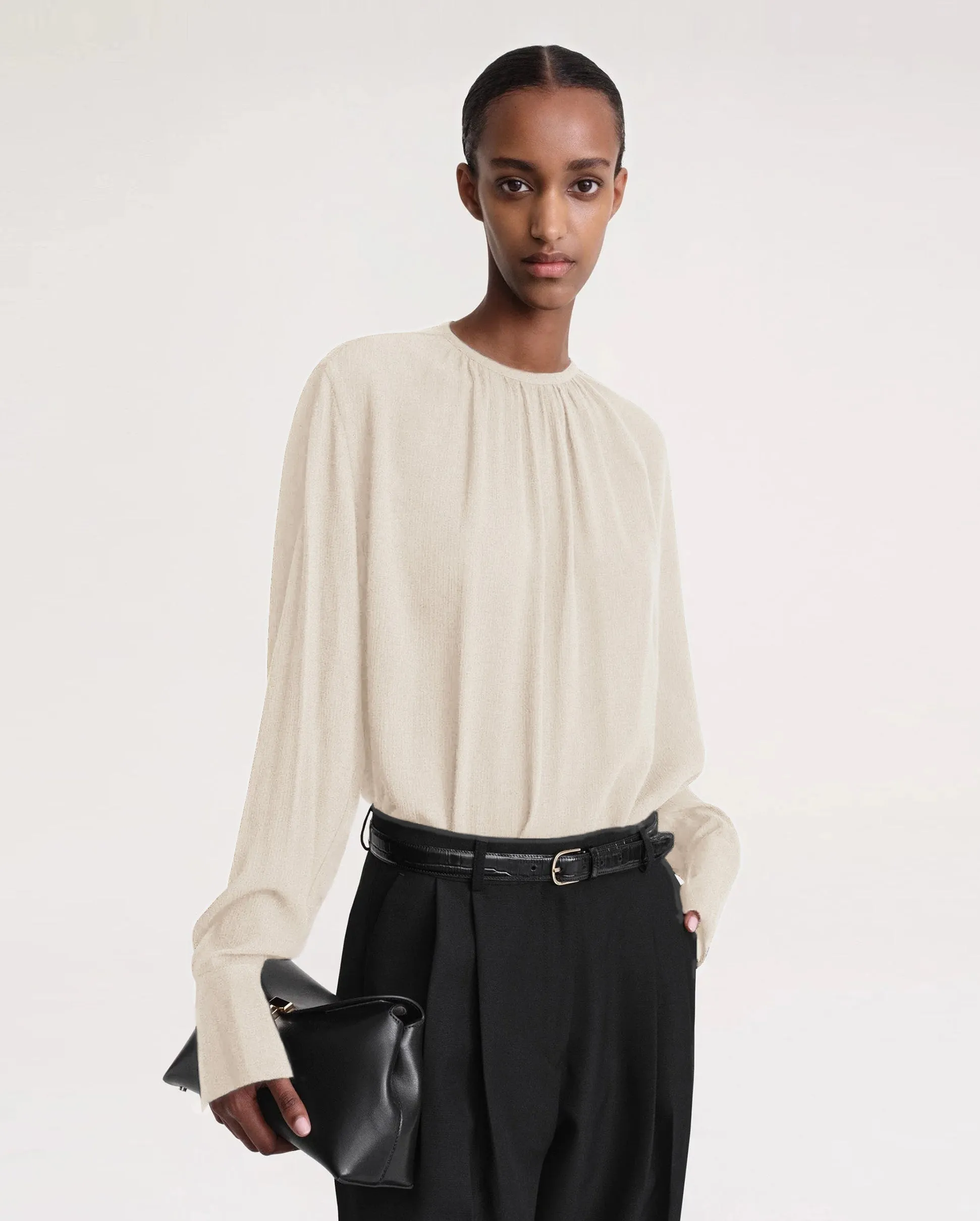 GATHERED NECK CREPE BLOUSE / IVORY