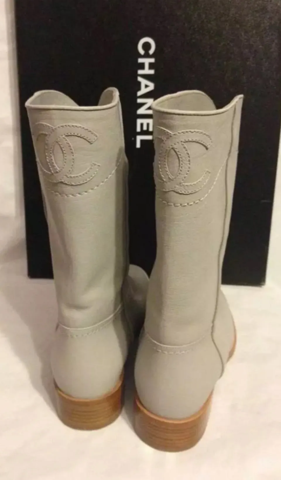 NIB New in Box Chanel 13C light grey cowboy riding boots EU 39.5