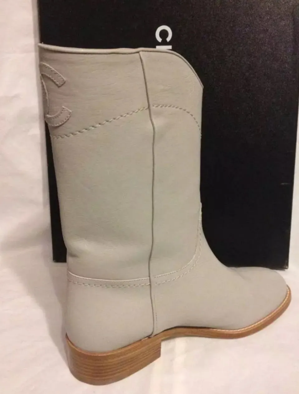 NIB New in Box Chanel 13C light grey cowboy riding boots EU 39.5