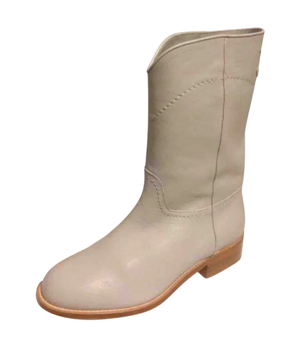 NIB New in Box Chanel 13C light grey cowboy riding boots EU 39.5