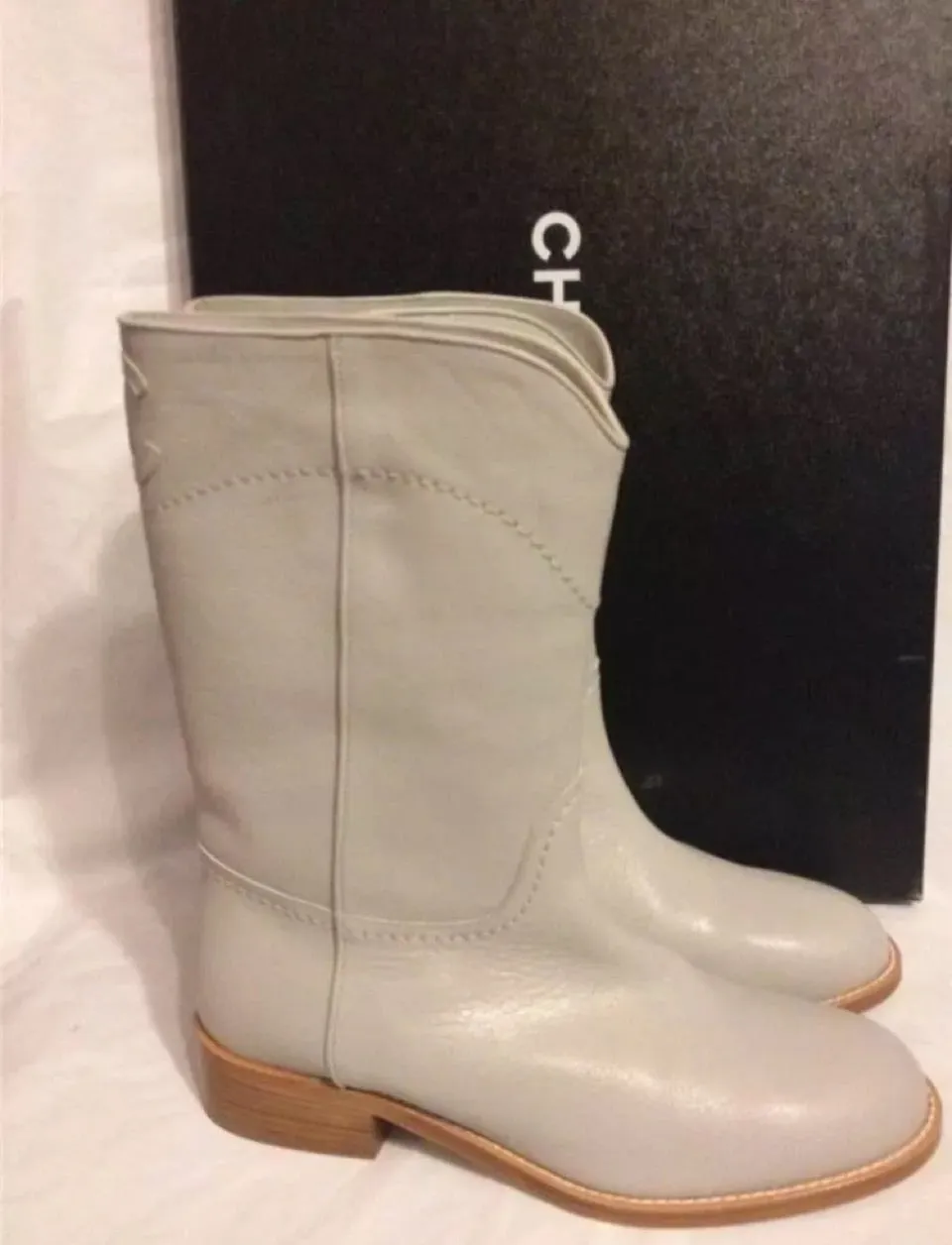 NIB New in Box Chanel 13C light grey cowboy riding boots EU 39.5