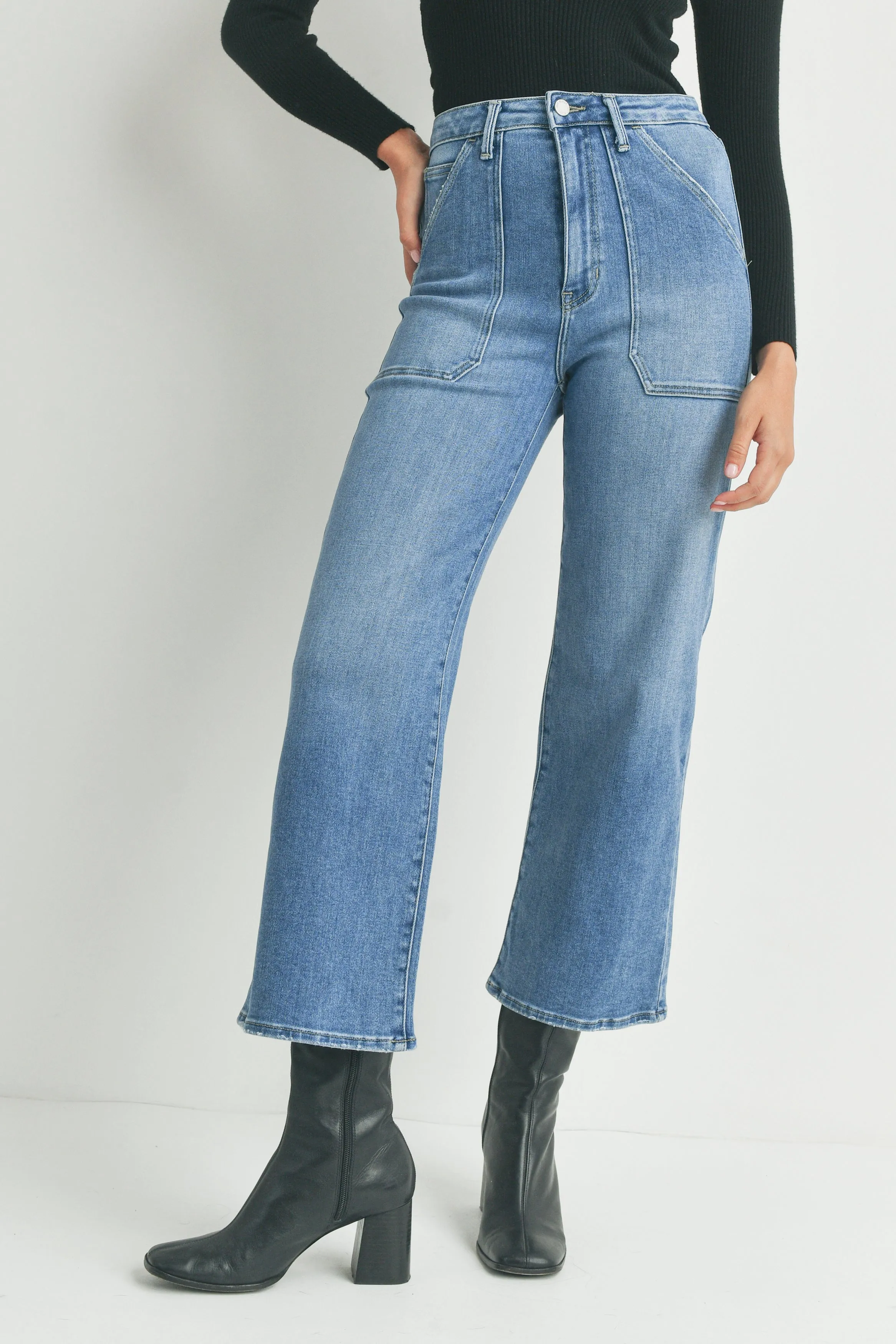 The Hailey Wide Leg Cargo Pocket Jeans