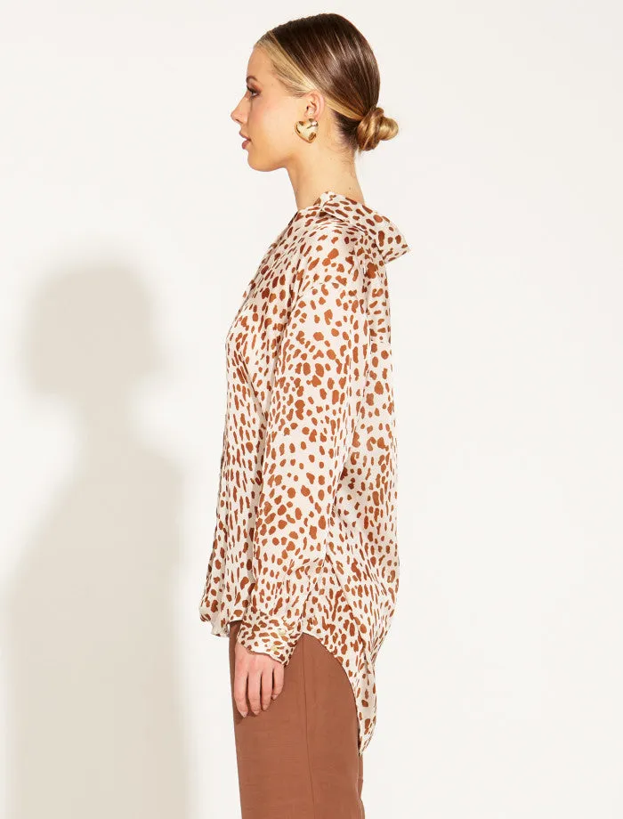 True to Life Collared Shirt (Giraffe Print)