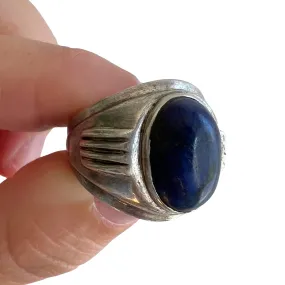 V I N T A G E // oval eye / sterling silver domed lapis lazuli ring / size 7-7.25