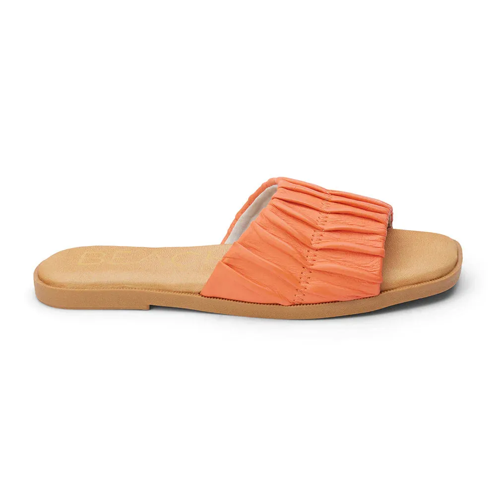 Viva Slide Sandal in Coral